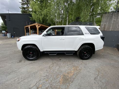 Used 2020 Toyota 4Runner TRD Pro AWD/4WD image 3