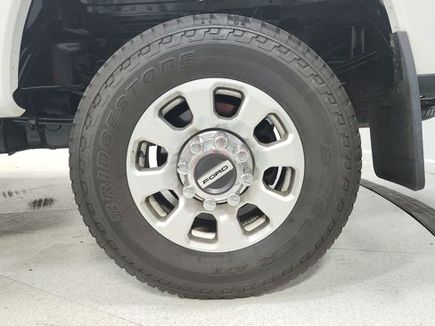 Used 2023 Ford F250 XLT AWD/4WD image 25