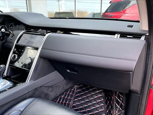 Used 2021 Land Rover Discovery Sport S image 13