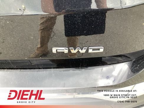 Used 2024 GMC Terrain SLT AWD/4WD image 11