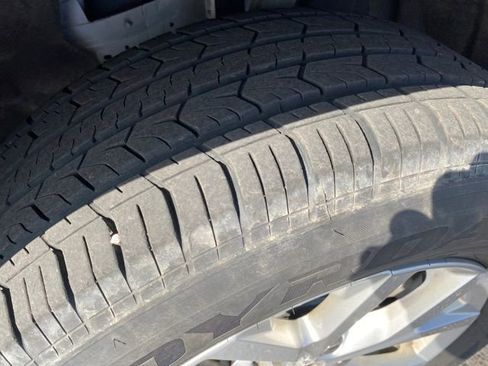 Used 2023 Jeep Grand Cherokee Limited image 23