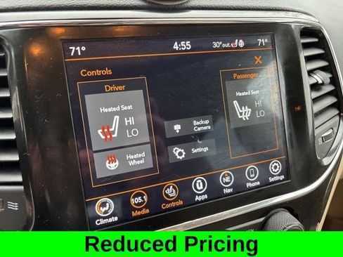 Used 2022 Jeep Grand Cherokee Laredo E w/ Security & Convenience Group AWD/4WD image 22