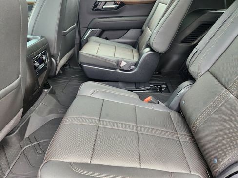 New 2026 Chevrolet Tahoe High Country AWD/4WD image 19