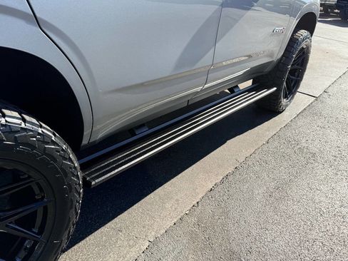 Used 2025 GMC Yukon AT4 Ultimate w/ LPO, Floor Liner Package image 17