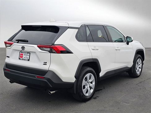 Used 2025 Toyota RAV4 LE image 5