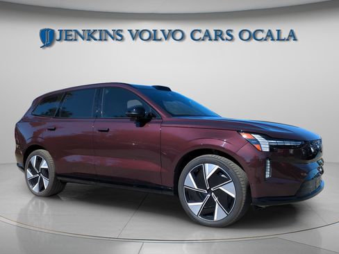 New 2025 Volvo EX90 Ultra image 2