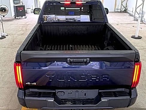 Used 2022 Toyota Tundra SR5 w/ SR5 Premium Package AWD/4WD image 6