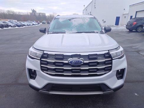 New 2026 Ford Explorer Active w/ Active Comfort Package AWD/4WD image 3