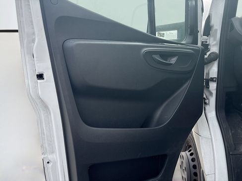 Used 2023 Mercedes-Benz Sprinter 4500 image 27