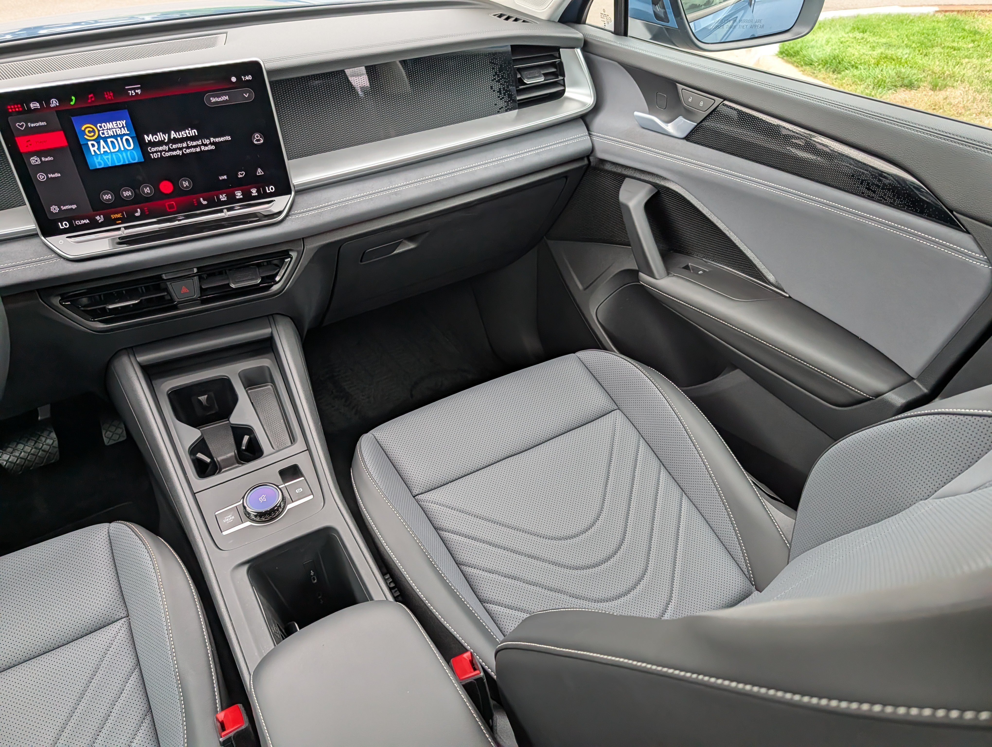 Certified 2026 Volkswagen Tiguan SE AWD/4WD image 11