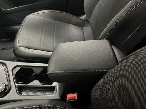 Used 2023 Volkswagen Taos SE image 19