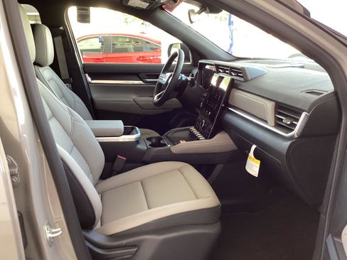 Used 2026 GMC Terrain Elevation w/ Elevation Premium Package AWD/4WD image 14