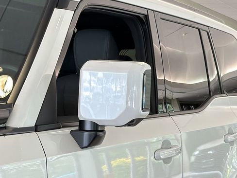 Certified 2024 Lexus GX 550 w/ Accessory Package (2T) AWD/4WD image 9