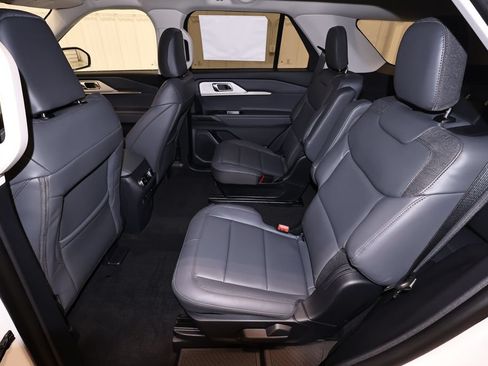 New 2026 Ford Explorer Active w/ Active Comfort Package AWD/4WD image 14