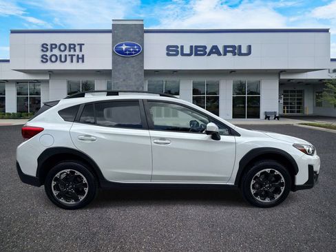 Used 2023 Subaru Crosstrek 2.0i Premium AWD/4WD image 2