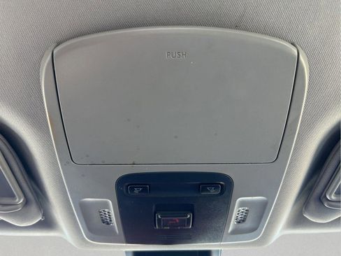 Used 2023 Toyota Camry SE image 23