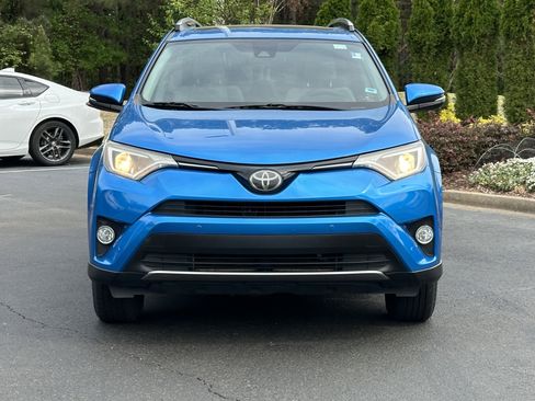 Used 2018 Toyota RAV4 XLE image 3