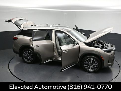 Certified 2026 INFINITI QX60 Luxe w/ Cargo Package AWD/4WD image 33