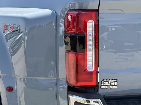 New 2026 Ford F350 Lariat w/ Lariat Ultimate Package AWD/4WD image 11