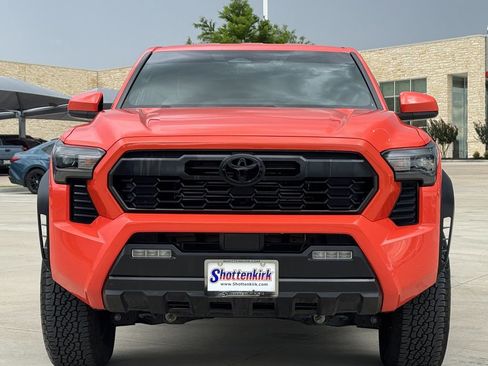 Used 2024 Toyota Tacoma TRD Off-Road AWD/4WD image 7
