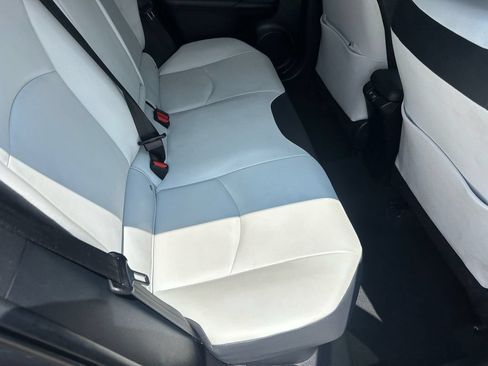 Used 2022 Toyota Prius XLE FWD image 26