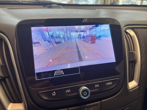 Used 2024 Chevrolet Malibu LT image 12