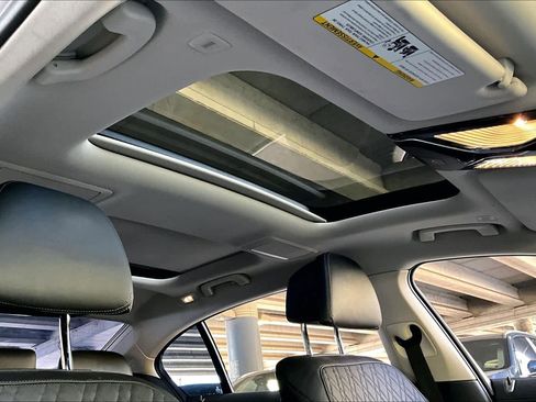 Used 2021 BMW 750i xDrive 750i xDrive w/ Luxury Rear Seating Package image 13