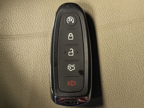 Used 2014 Ford Escape Titanium AWD/4WD image 32