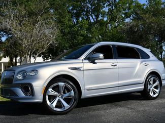 Used 2023 Bentley Bentayga Extended Wheelbase AWD/4WD video 2