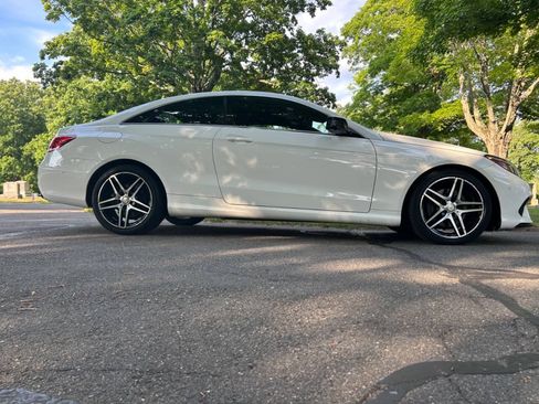 Used 2017 Mercedes-Benz E 400 4MATIC Coupe image 4