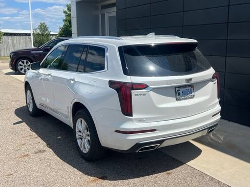 Used 2025 Cadillac XT6 Luxury AWD/4WD image 4