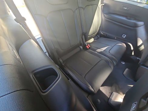New 2025 Jeep Grand Cherokee L Limited w/ Black Appearance Package AWD/4WD image 13