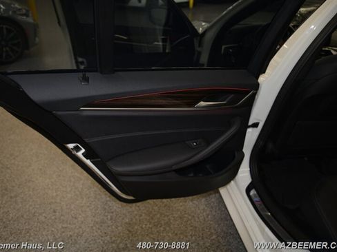 Used 2022 BMW 530i w/ M Sport Package image 39