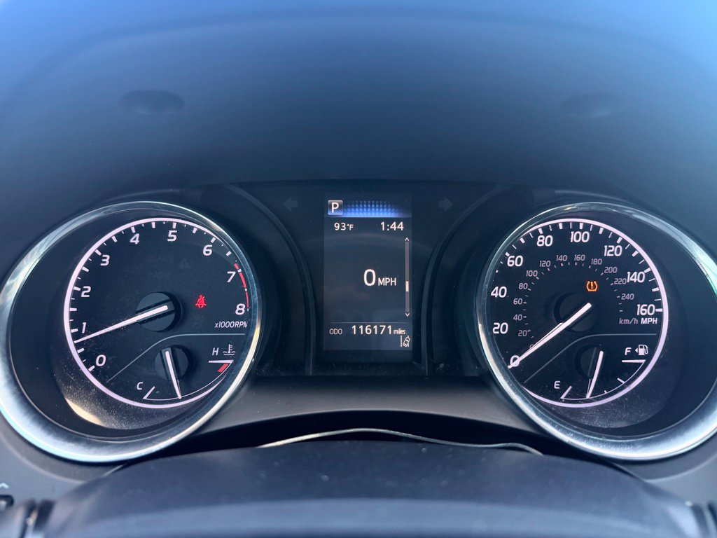 Used 2020 Toyota Camry SE FWD image 16