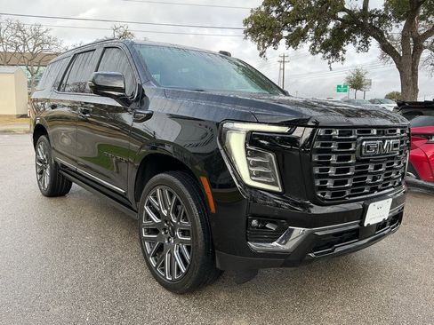 Used 2025 GMC Yukon Denali Ultimate image 3