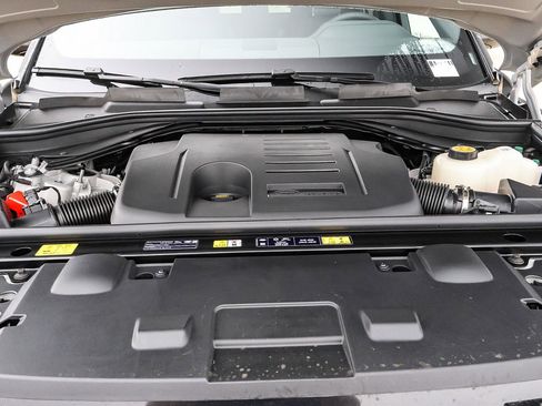 New 2025 Land Rover Range Rover Sport Dynamic SE image 40