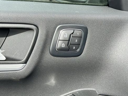 New 2025 Ford Escape SE w/ PHEV Premium Package image 15