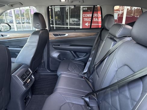 Used 2026 Volkswagen Atlas SE w/ Panoramic Sunroof Package FWD image 29