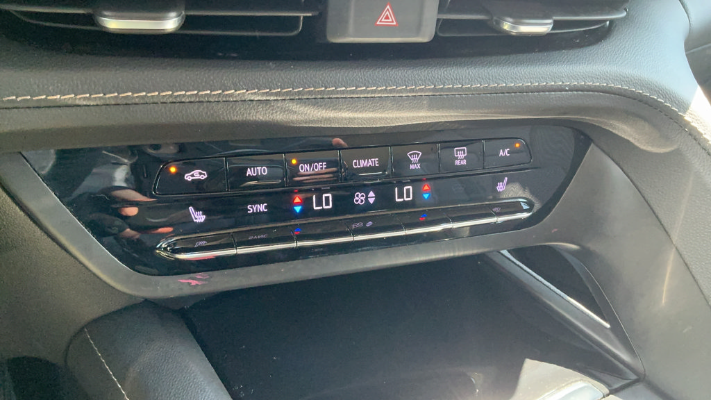 Used 2022 Buick Envision Preferred FWD image 16