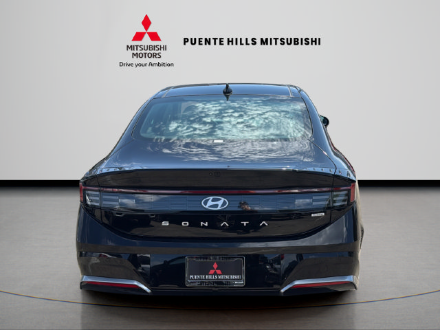 Used 2025 Hyundai Sonata Limited FWD image 6