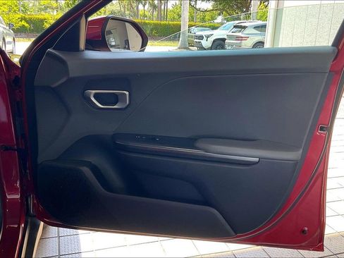 Used 2025 Kia K4 FWD image 20
