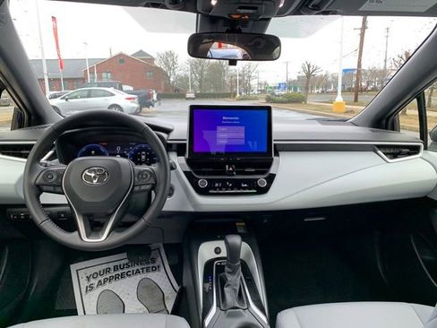 Used 2026 Toyota Corolla SE w/ SE Premium Package image 15