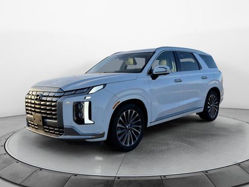 Used 2024 Hyundai Palisade Calligraphy image 1