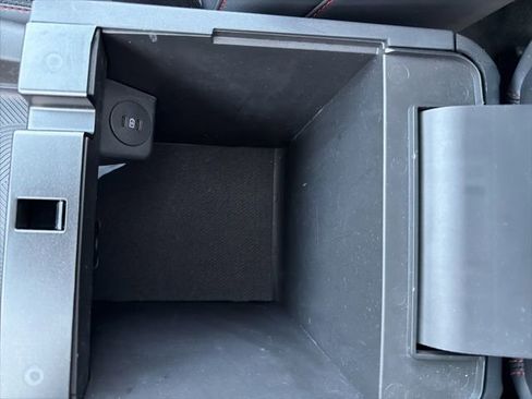 Used 2025 Ford Explorer ST image 40