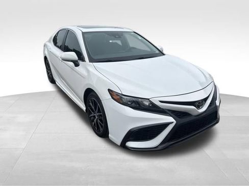 Used 2023 Toyota Camry SE w/ Convenience Package FWD image 7