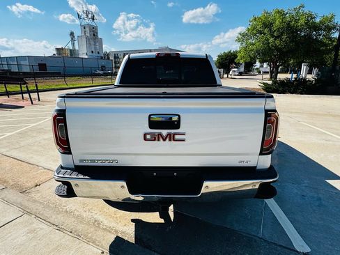 Used 2017 GMC Sierra 1500 SLT w/ SLT Premium Package RWD image 8
