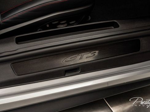 Used 2022 Porsche 911 GT3 image 38