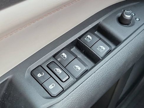 Used 2025 Jeep Compass Limited AWD/4WD image 22