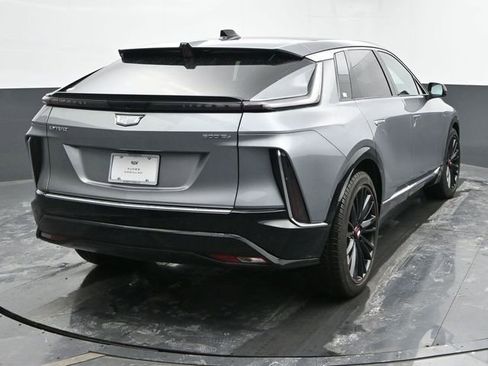 New 2025 Cadillac Lyriq Luxury w/ LPO, Red Accent Package image 7