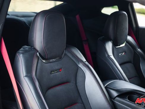 Used 2018 Chevrolet Camaro ZL1 RWD image 81